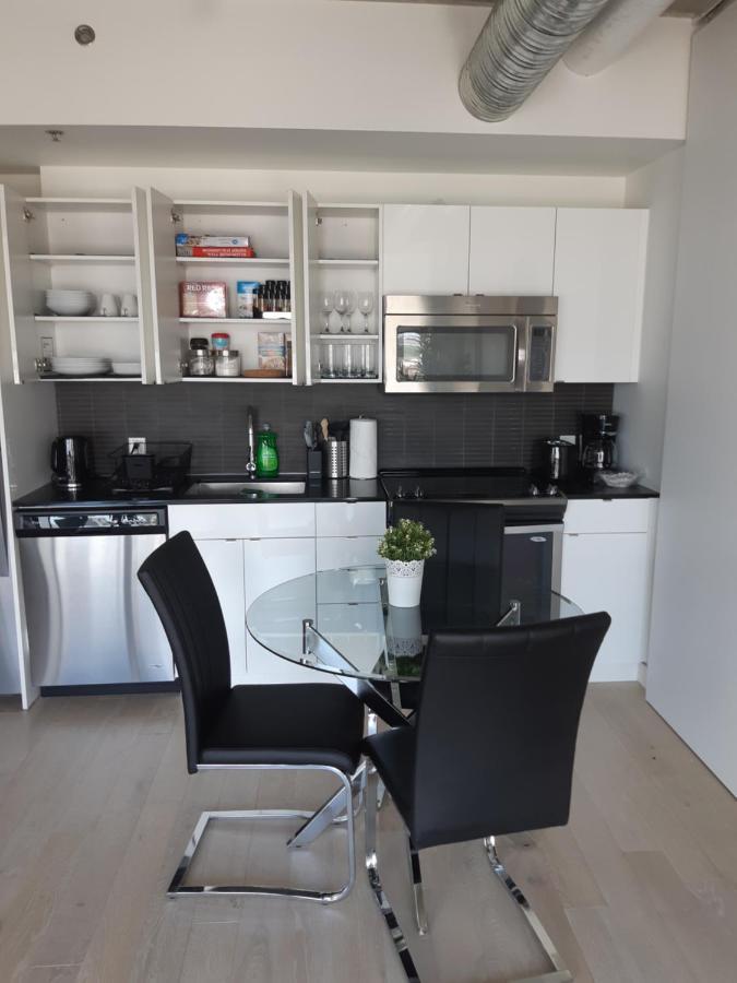 Luxury Skyline Condo In Downtown Free 24/7 Parking Winnipeg Exterior foto